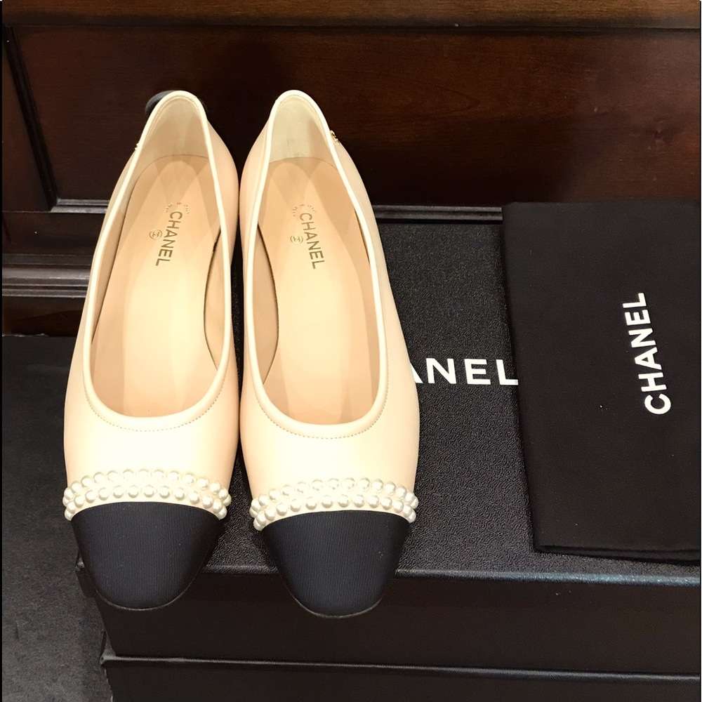 NIB CHANEL 2020 GROSGRAIN PEARL BALLERINA FLATS
